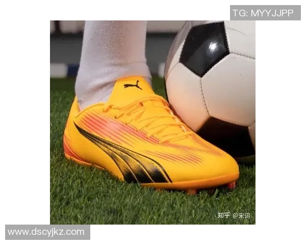 球星专用运动鞋是否适合普通足球爱好者穿着使用解析