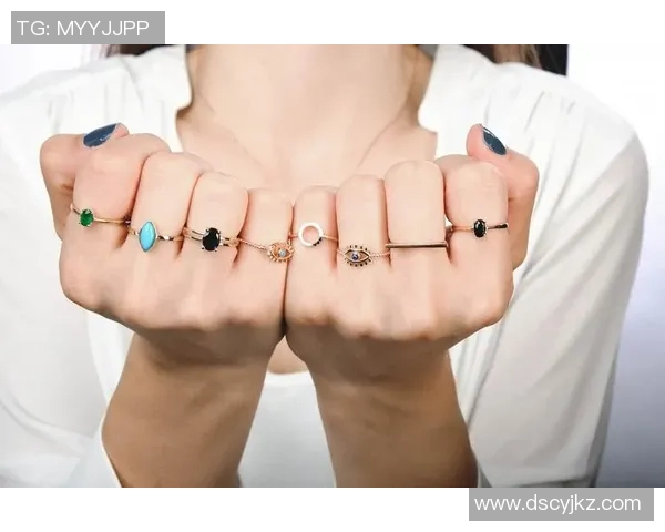 戴满钻戒的足球球星背后的奢华生活与传奇故事 戴满钻戒的足球球星背后的奢华生活与传奇故事