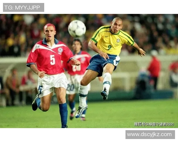 足球场上全能球星是谁 解析当代足坛多面手的卓越表现与影响 足球场上全能球星是谁 解析当代足坛多面手的卓越表现与影响