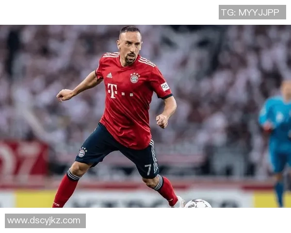 长脸足球球星发型推荐与打造技巧提升整体颜值与气质 长脸足球球星发型推荐与打造技巧提升整体颜值与气质